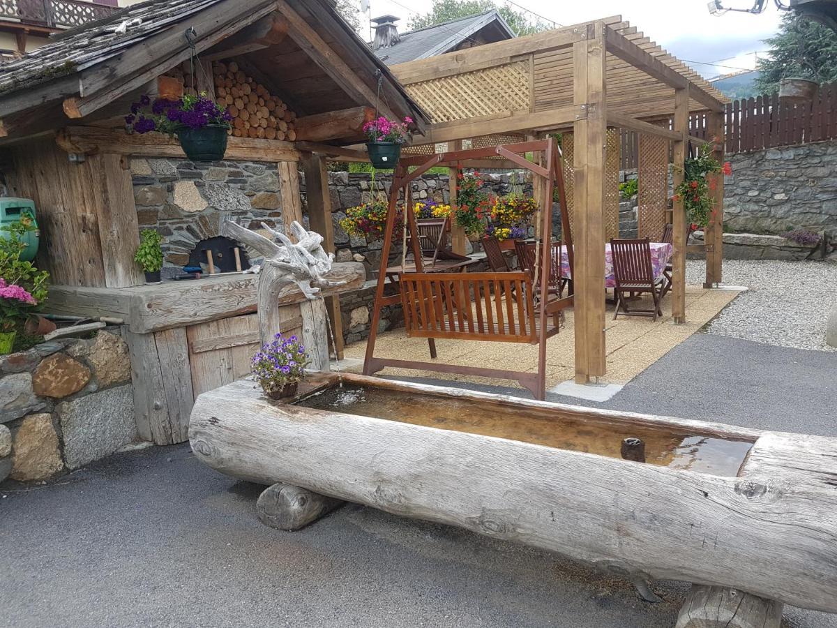 La Ferme Du Mont-Blanc Bed & Breakfast กงบลู ภายนอก รูปภาพ