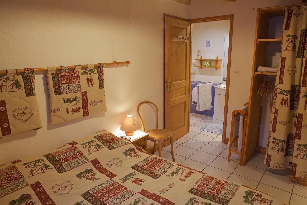 La Ferme Du Mont-Blanc Bed & Breakfast กงบลู ภายนอก รูปภาพ